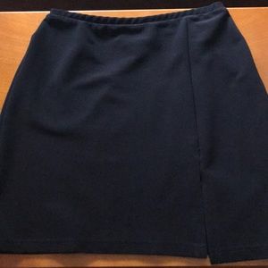 California Influence Miniskirt, size M, Black